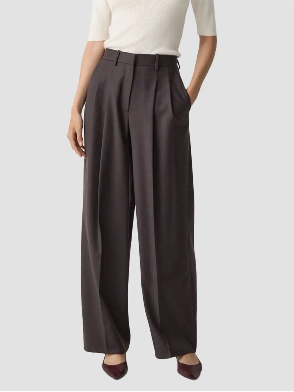 Theory Wide-Leg High-Waist Pleated Trousers in Sleek Flannel Wool